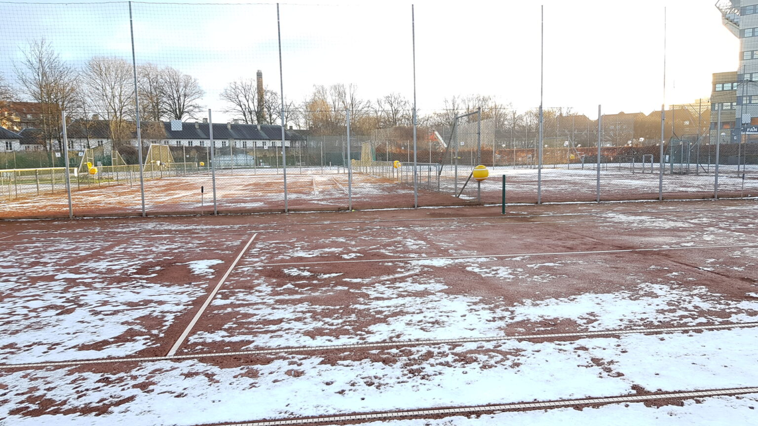 Tenis Kortu Kiralama Fix